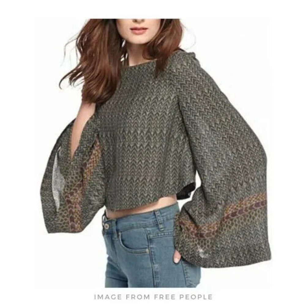 Free People Jade Green Stars Aligned Patterned Bell Sleeve Crop Blouse Top Size
